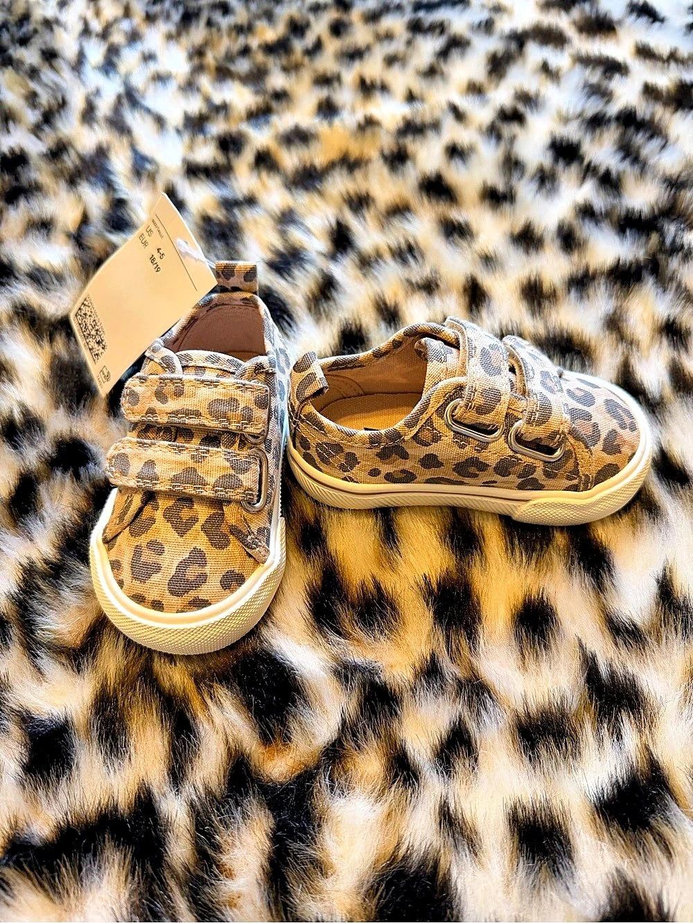 Leopard Sneakers Girls US 4-5 NWT